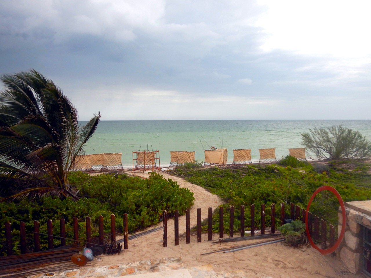 Hyperboloid reefs being installed